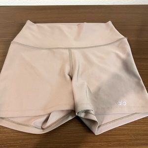 Alo shorts